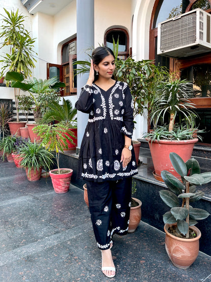 “MUNTAZIR” Peplum Chikankari Set