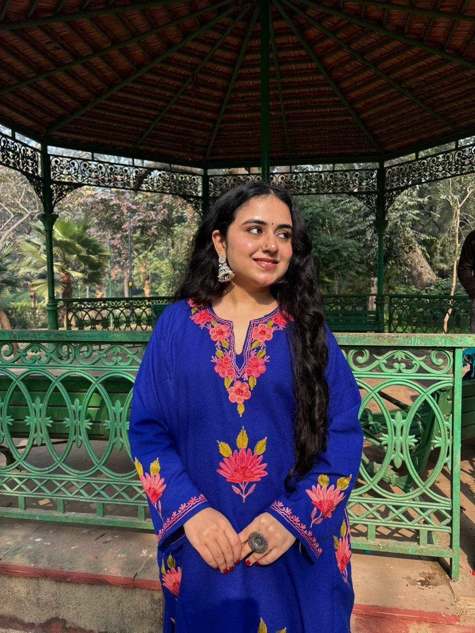 “YALEENA" Kashmiri Pheran