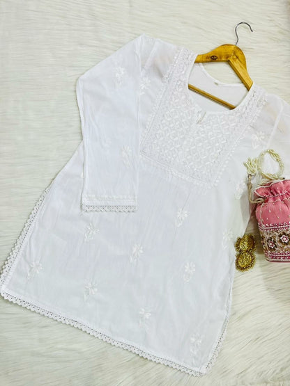 “SOHA” Short Chikankari Top