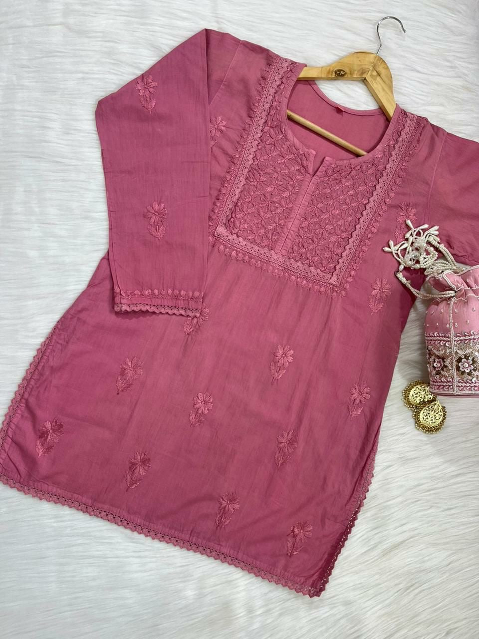 “SOHA” Short Chikankari Top