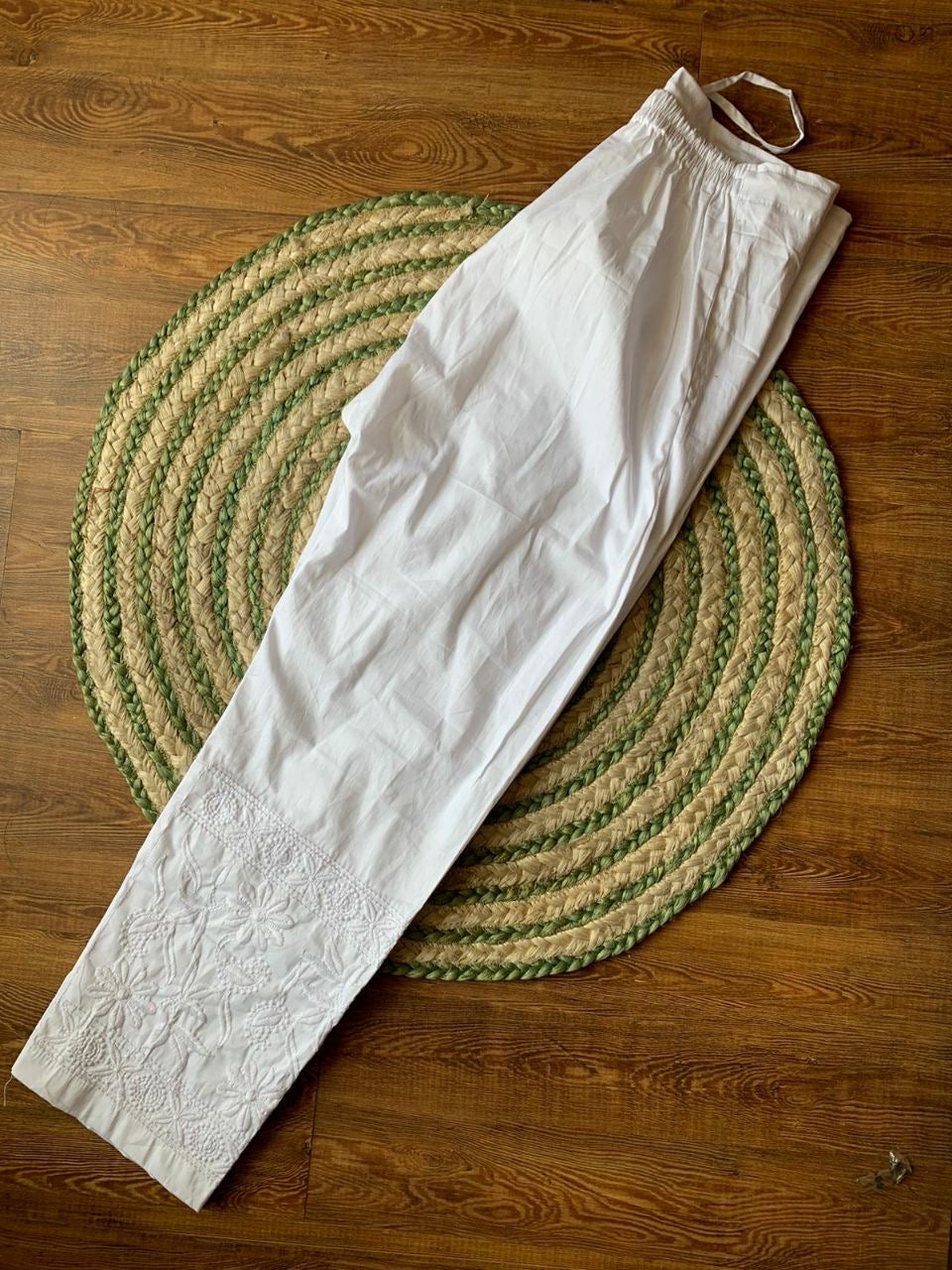 "MAHI" Chikankari Lycra Pants