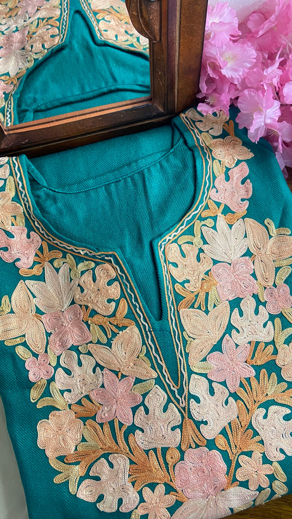 “SUHANA" Kashmiri Pheran