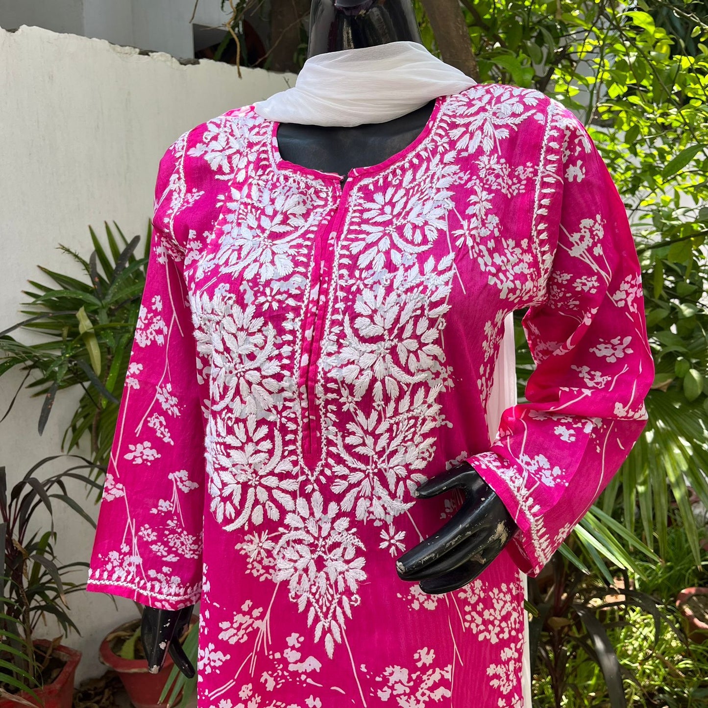 "ZAINA" Mul Cotton Chikankari Kurta