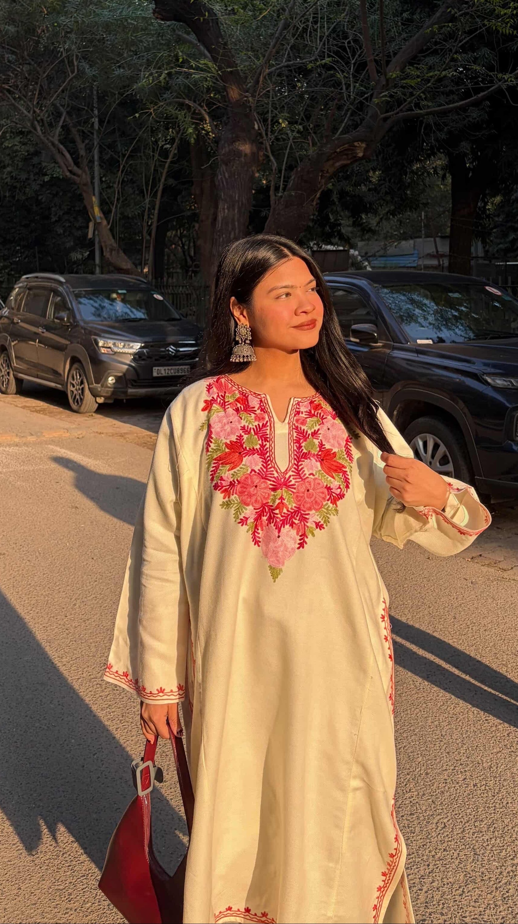 “AZAAN" Kashmiri Pheran