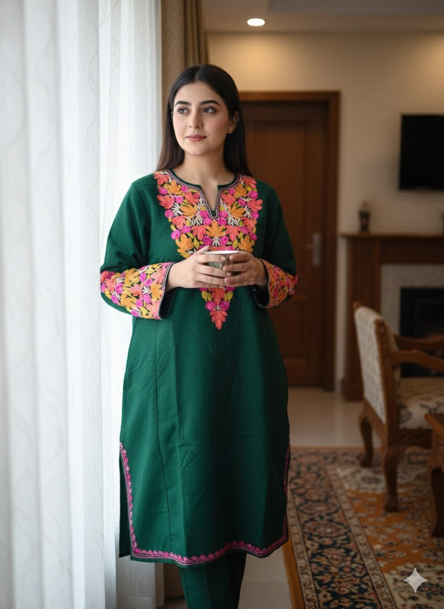 “NOORJAHAN" Kashmiri Pheran