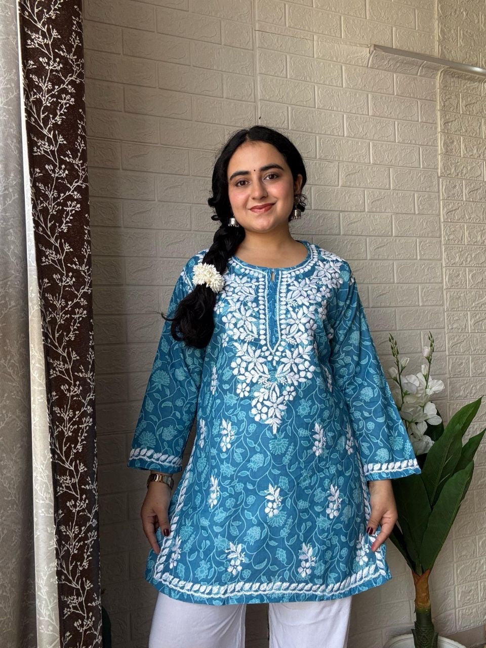 “MINAL” Short Chikankari Kurta