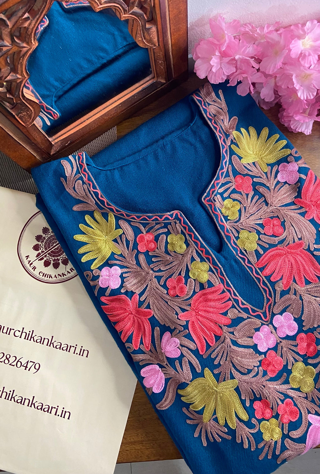 “NAYAB” Kashmiri Pheran