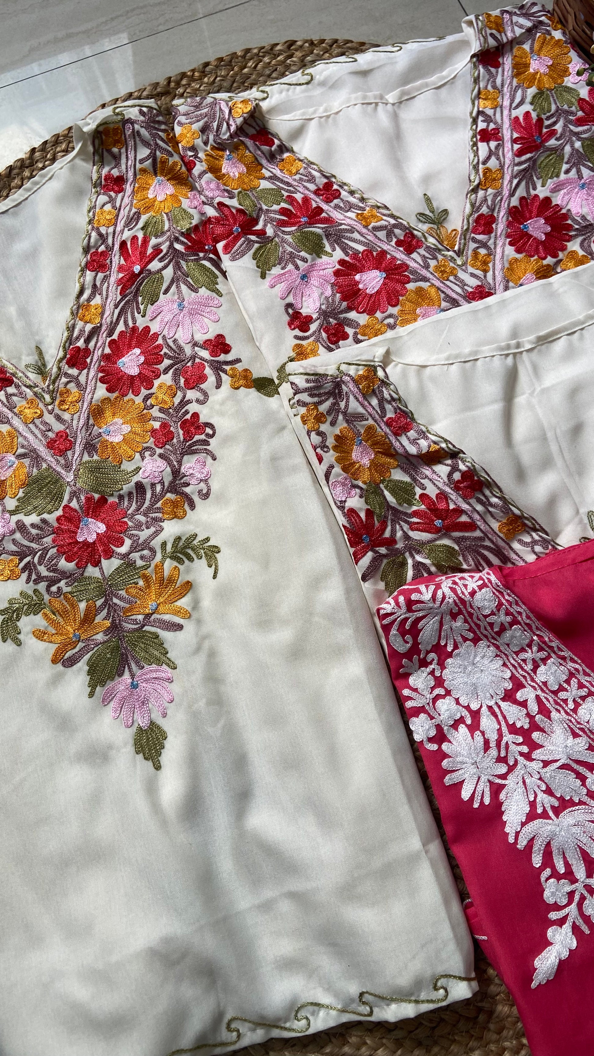 "AYMIN" Short Kashmiri Kaftan