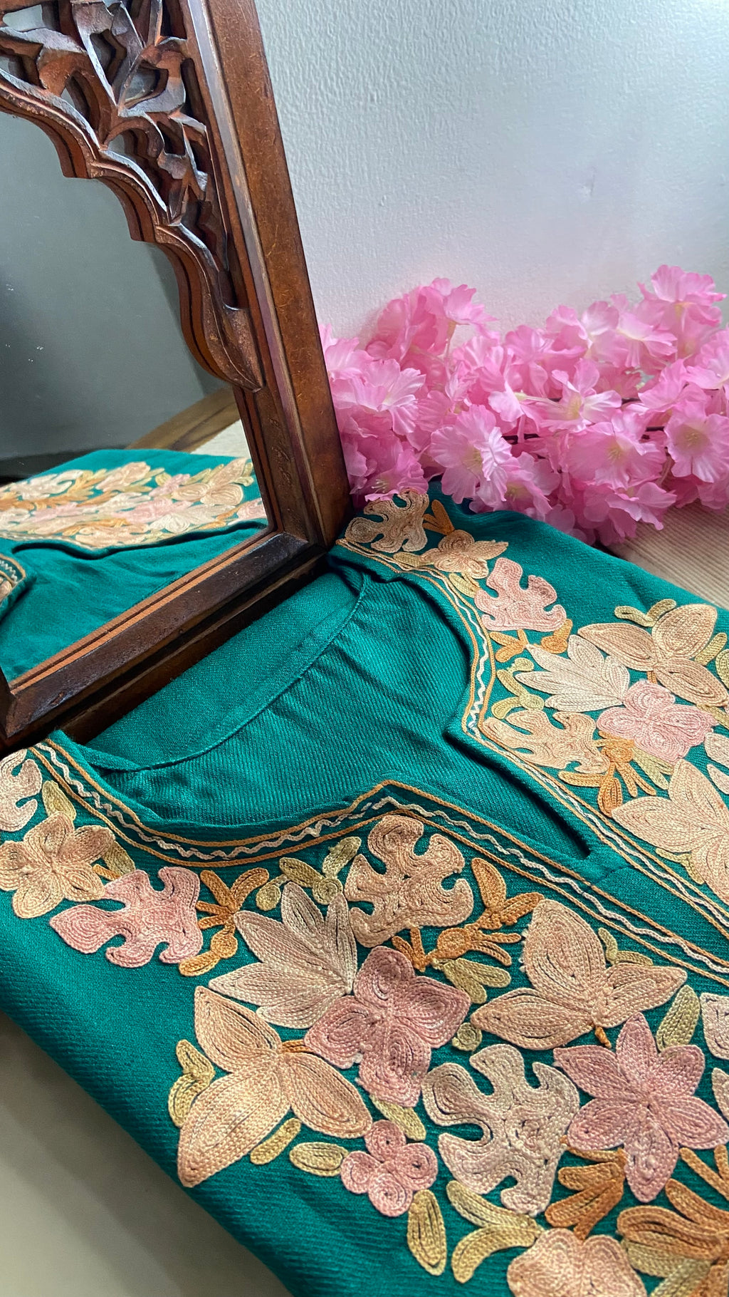 “SUHANA" Kashmiri Pheran