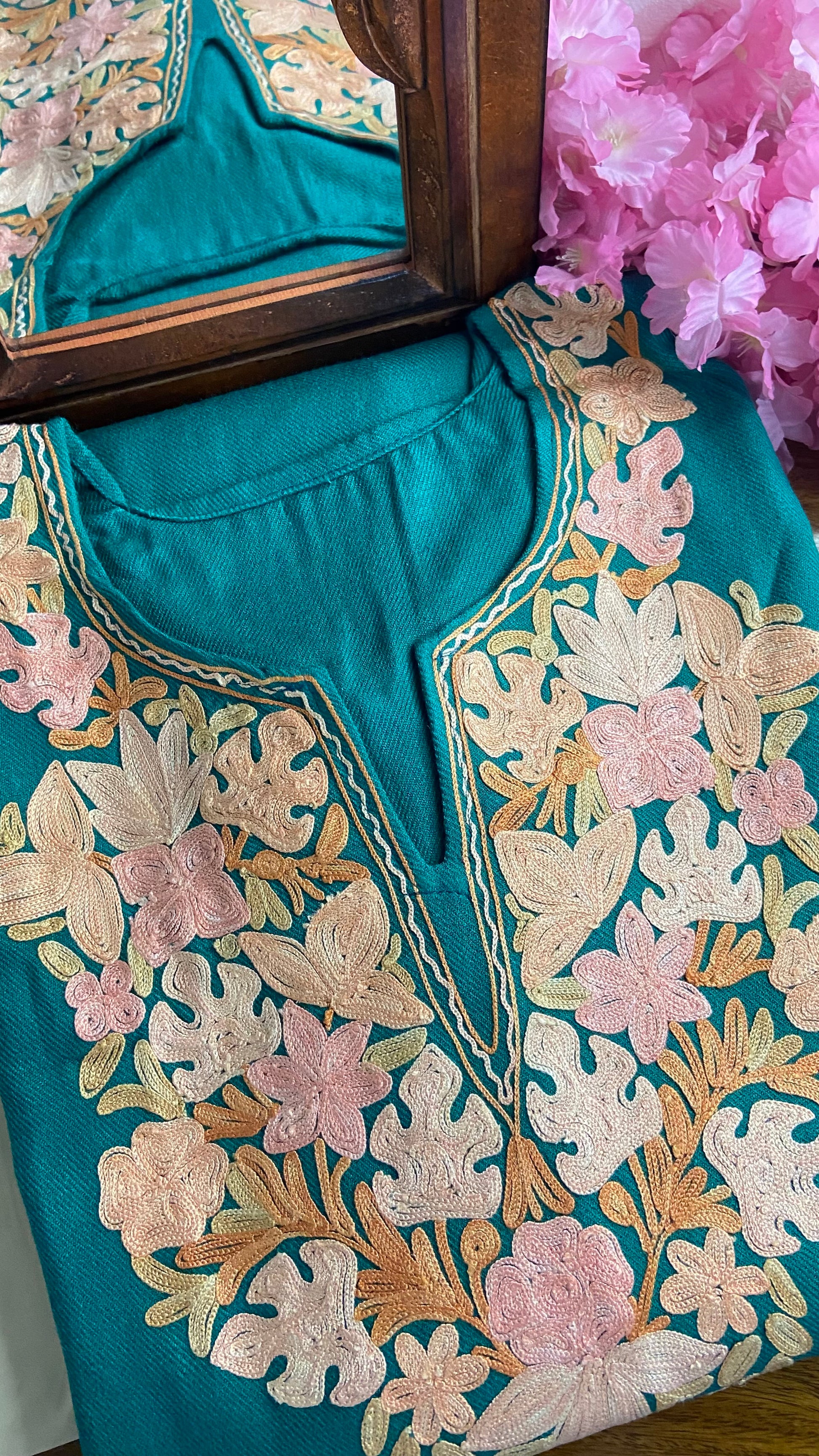 “SUHANA" Kashmiri Pheran