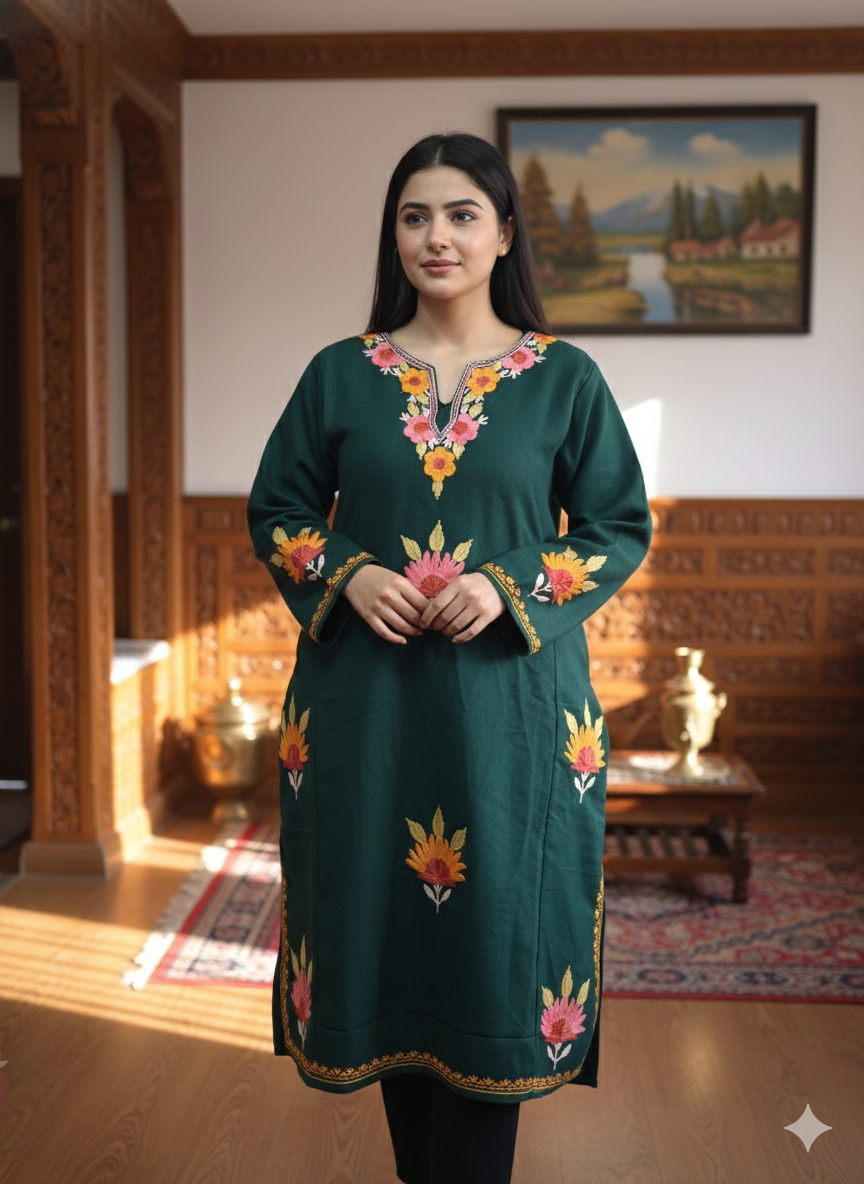 “YALEENA" Kashmiri Pheran