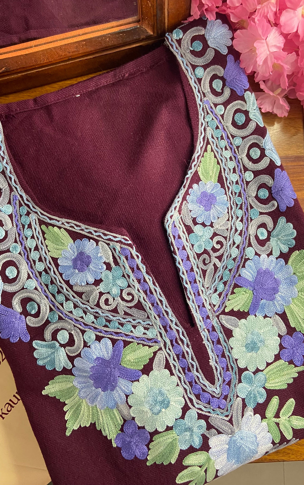 “NOORAIN" Kashmiri Pheran