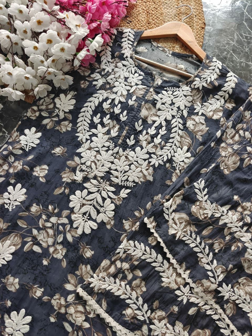 “JOONA” Mul Cotton Chikankari Kurta & Plazo