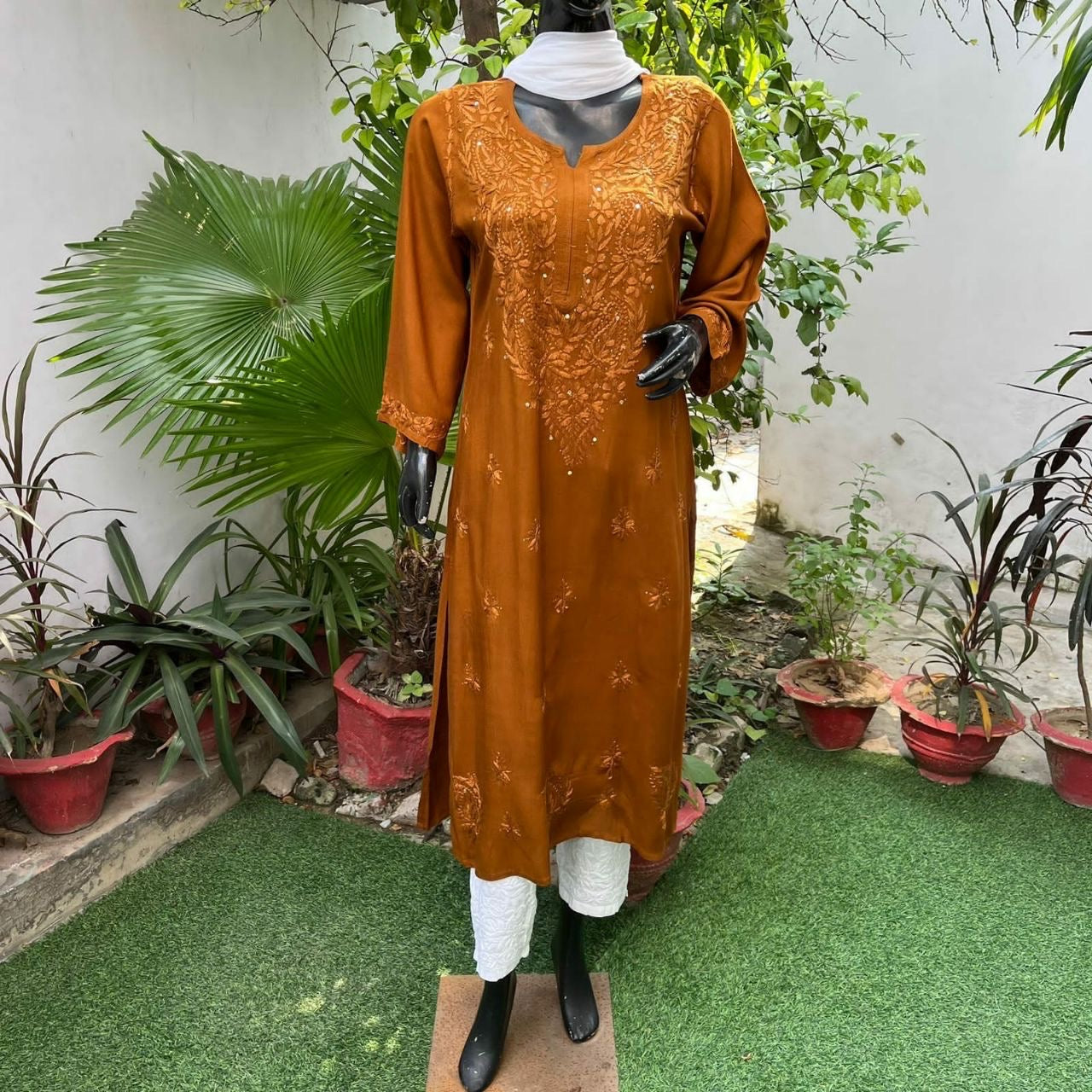 "BLING" Mukaish Work Chikankari Kurta