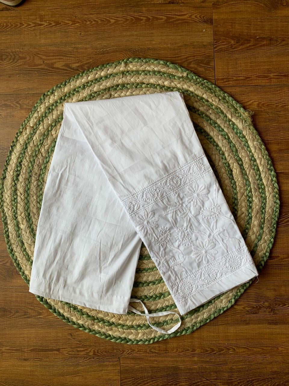 "MAHI" Chikankari Lycra Pants