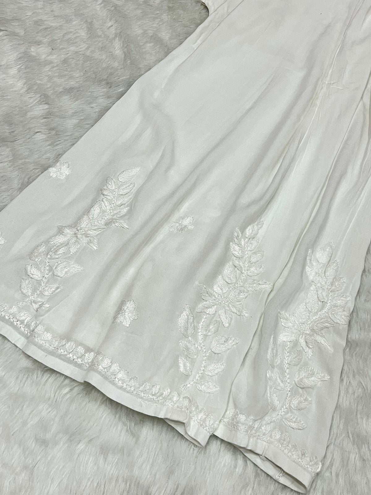 "MAIRA" White Rayon Cotton Chikankari Plazzo