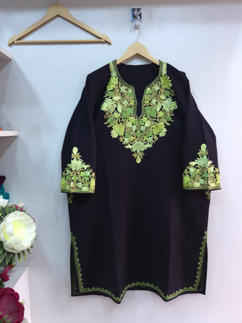 “MAZUM" Kashmiri Pheran