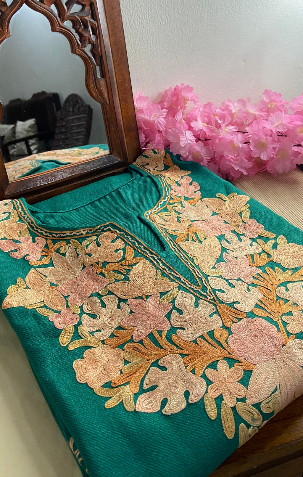 “SUHANA" Kashmiri Pheran