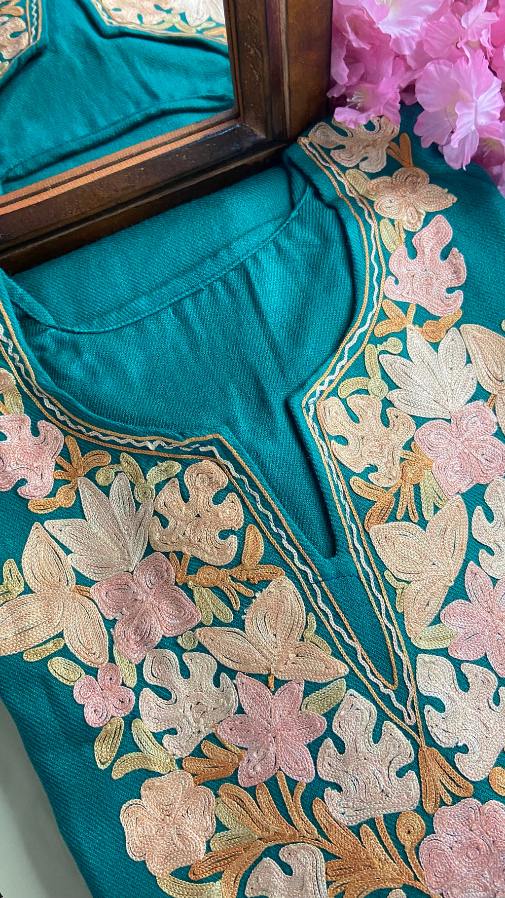 “SUHANA" Kashmiri Pheran