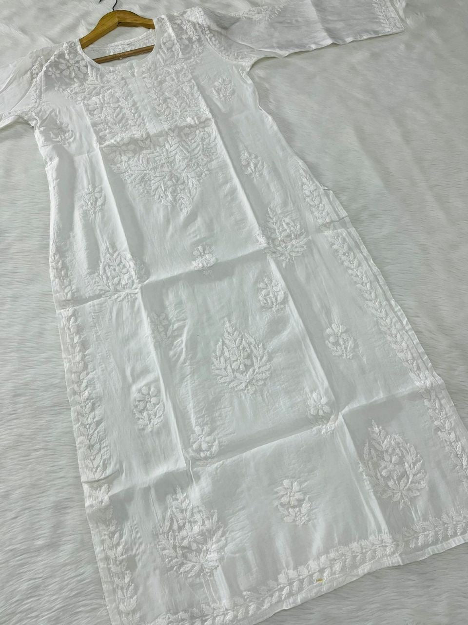 “RONAK” Chanderi Ombré Chikankari Kurta