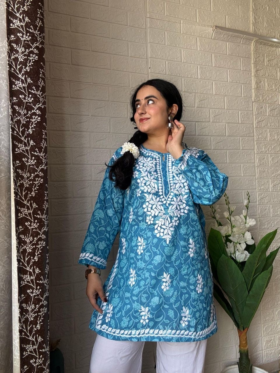 “MINAL” Short Chikankari Kurta