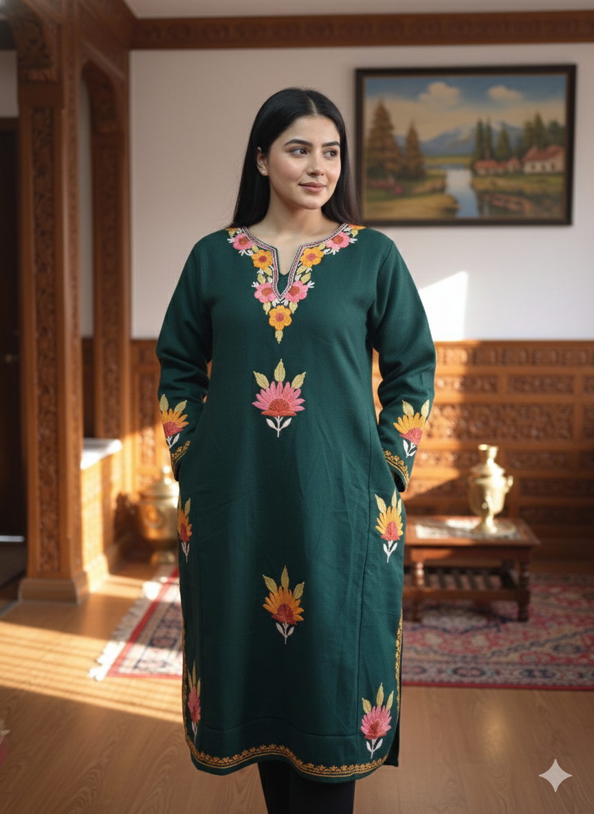 “YALEENA" Kashmiri Pheran