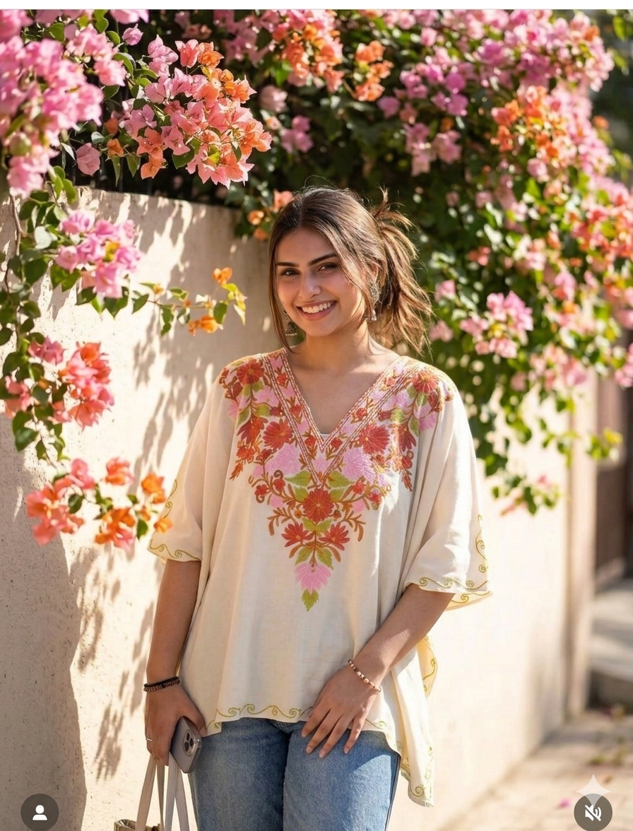 "AYMIN" Short Kashmiri Kaftan