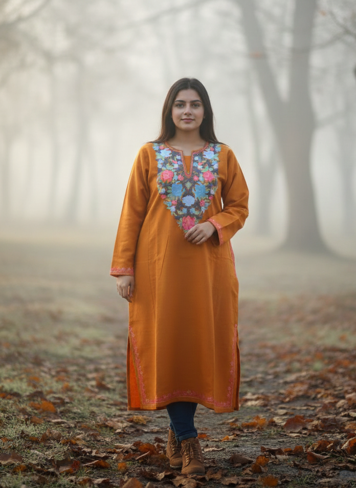 "ZUNAIRA" Kashmiri Pheran