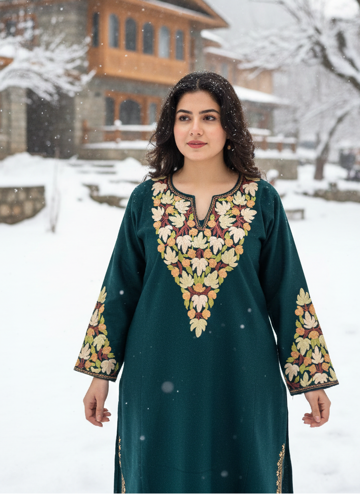 “VINKA" Kashmiri Pheran