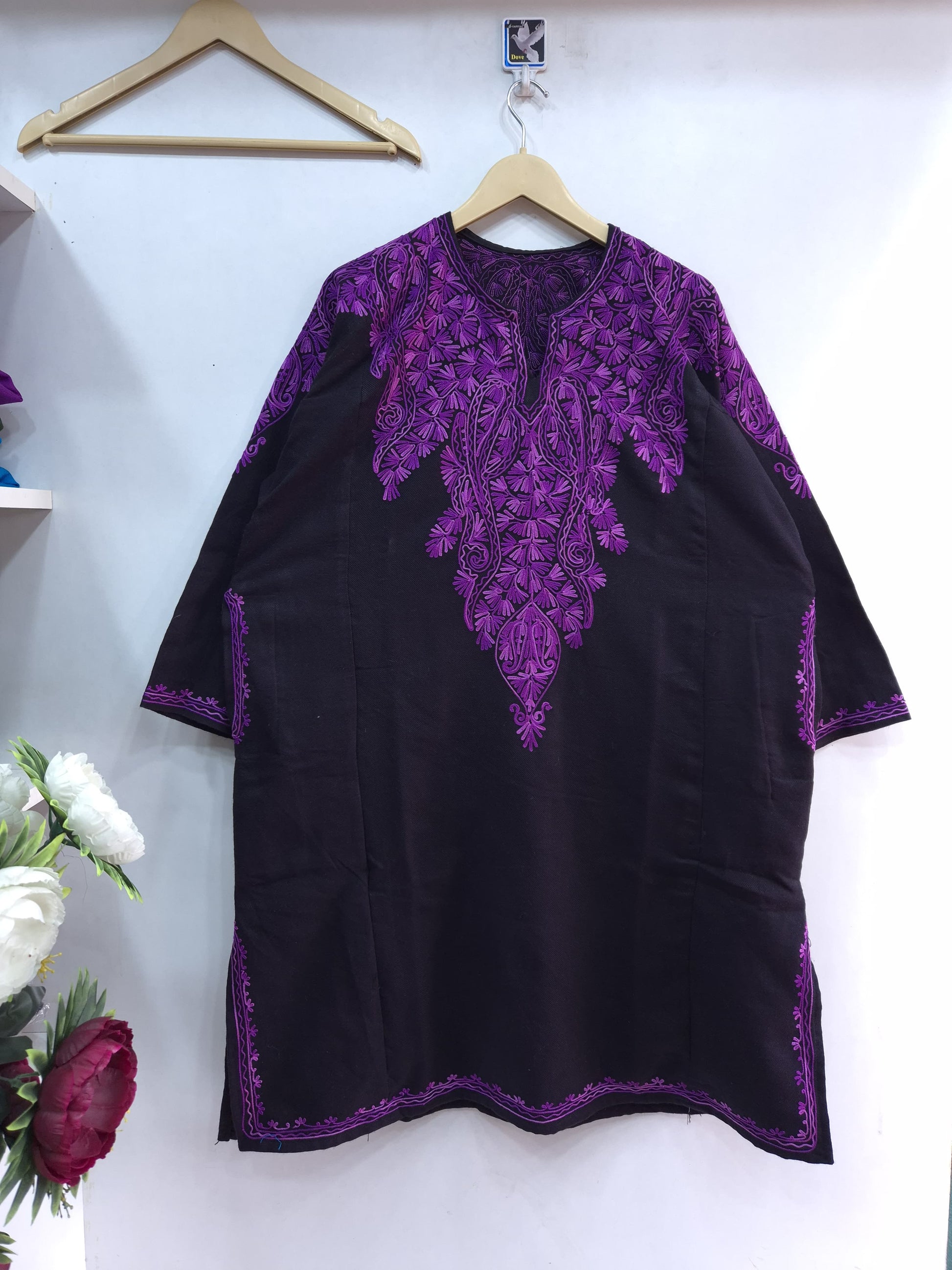 “MARIYAM" Kashmiri Pheran