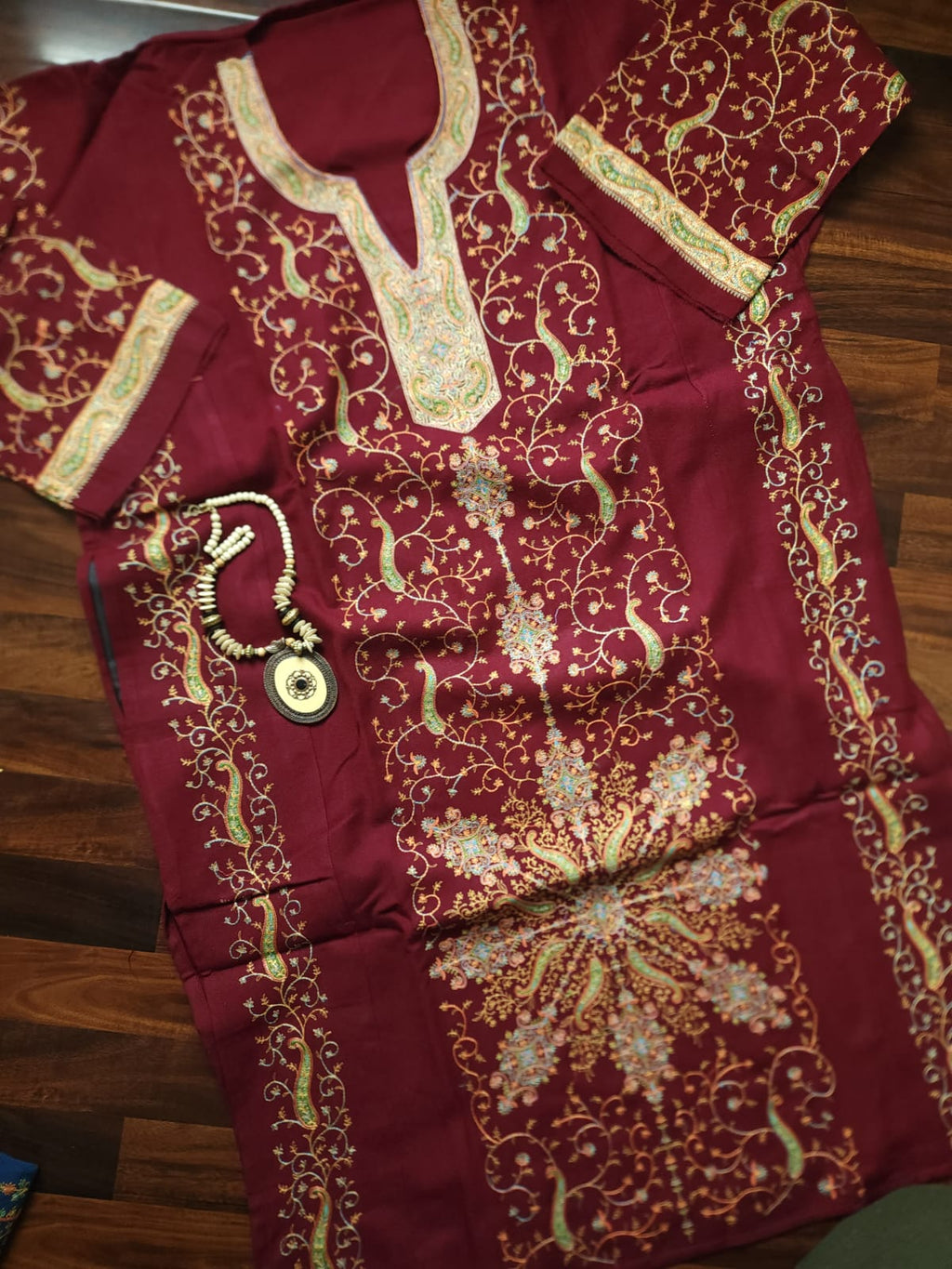 "HOORNI" Sozni Kashmiri Pheran